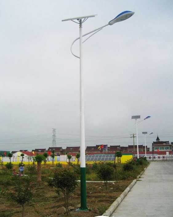 百色市6米特价太阳能路灯05